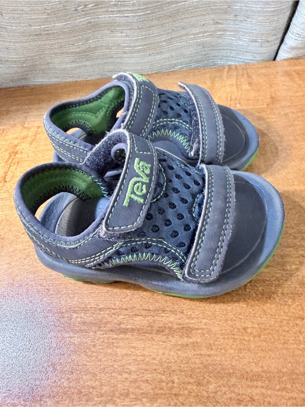TEVA Psyclone XLT Toddler Sandals Size 4